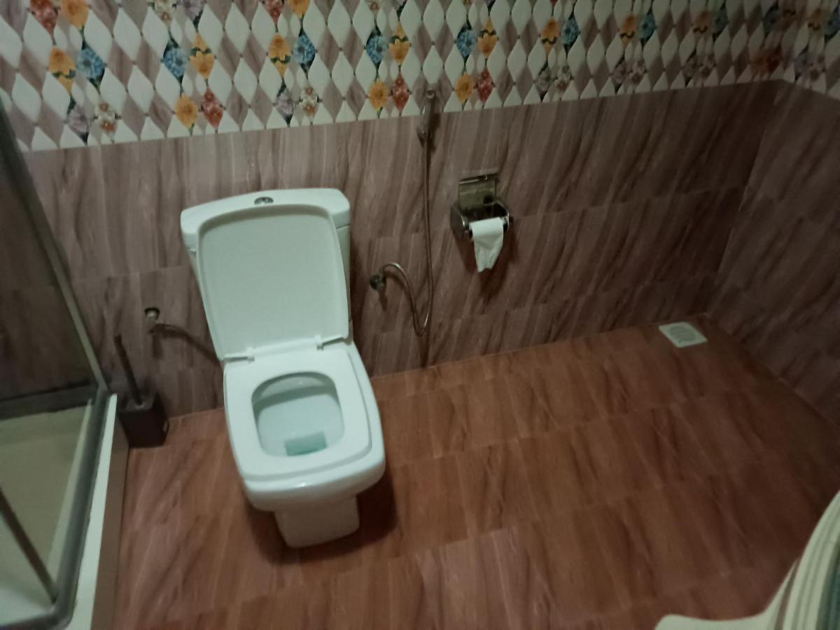 Jacuzzi City Home 坎帕拉 外观 照片