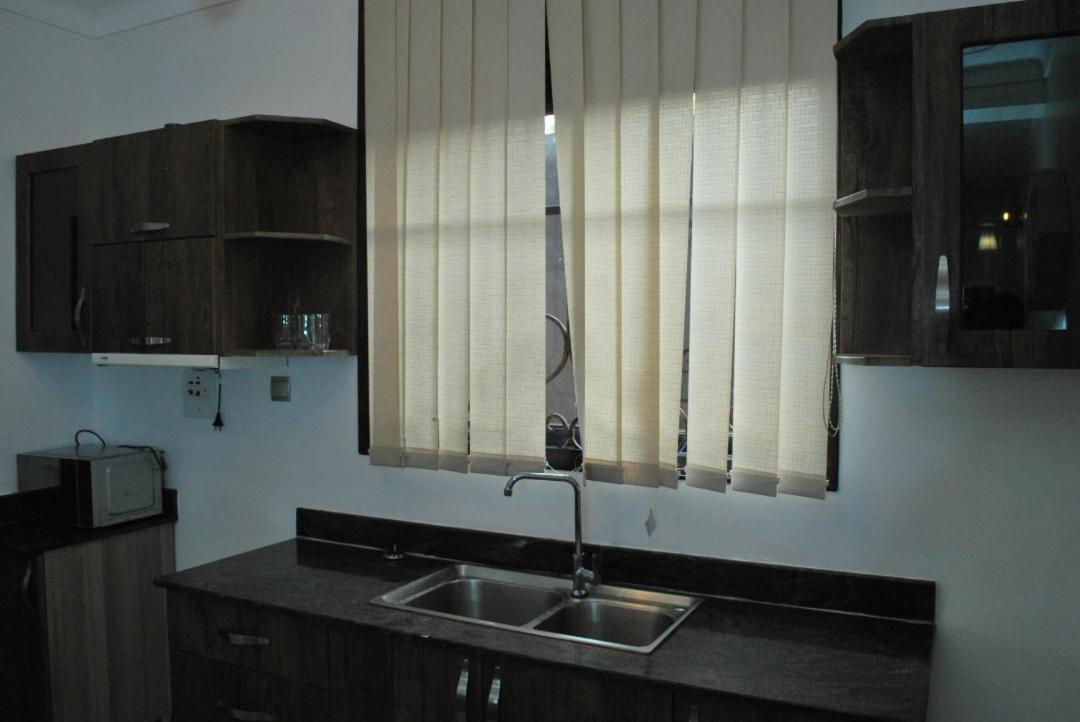 Jacuzzi City Home 坎帕拉 外观 照片